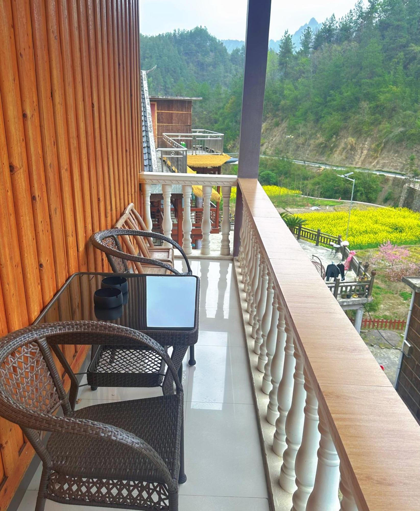 Tongfu Inn Zhangjiajie Exterior photo